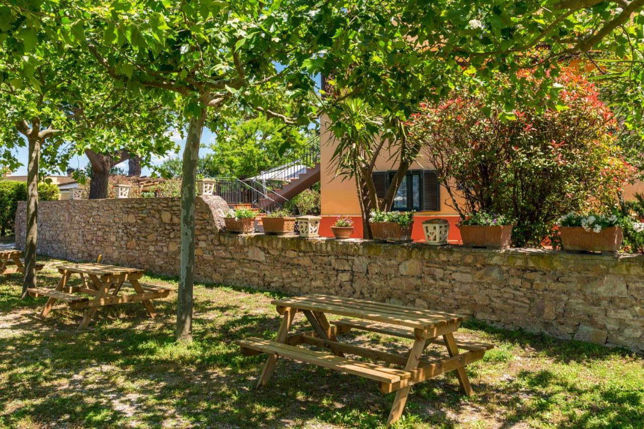 Agriturismo Le Vecchie Scuole Campiglia Marittima Exterior foto